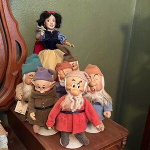 Snow White and the Seven Dwarfs Toy Set